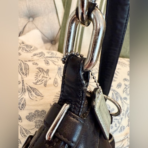 Y2K Coach Ashlyn Chelsea Hobo Bag Black/Metallic Leather Silver Turnlock - Picture 5 of 11